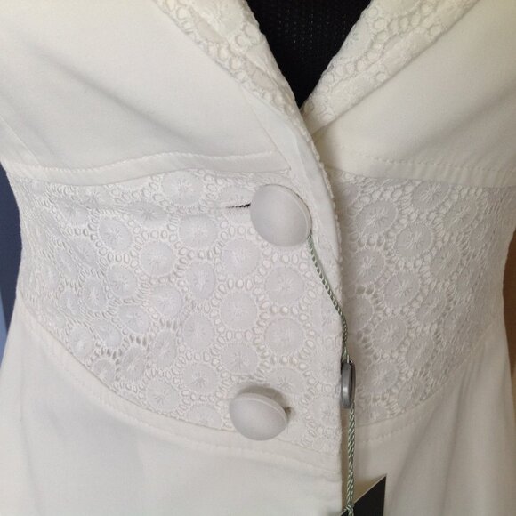 Kulson White Blazer - Size 2 - Picture 2 of 11